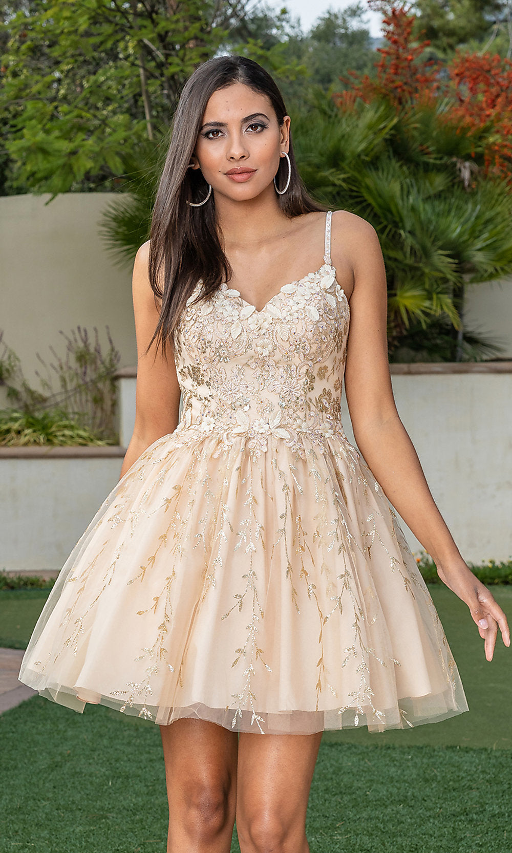 Dancing Queen-Fancy Embroidered Short Glitter Prom Dress