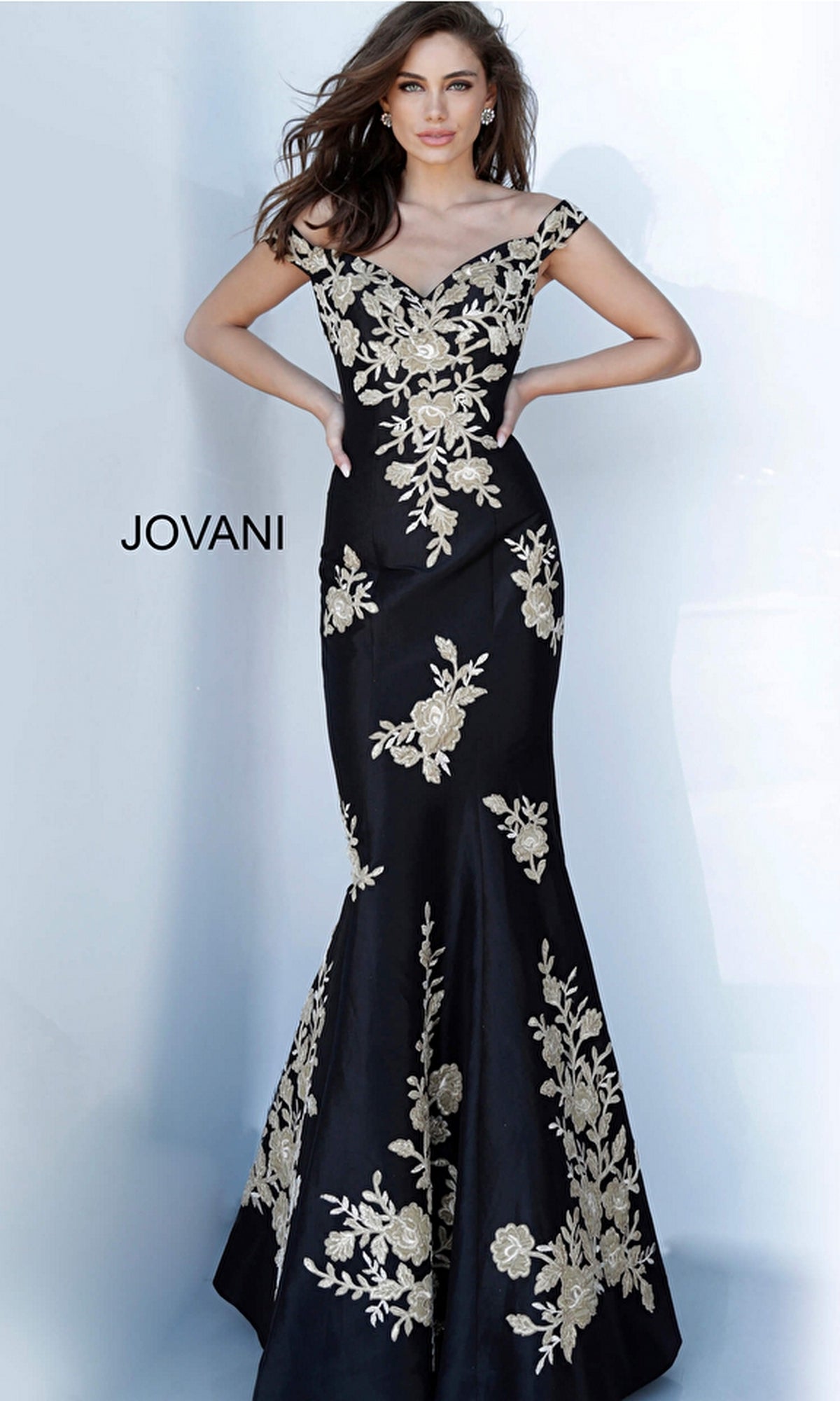 Off-Shoulder Long Prom Dress with Gold Applique – PromGirl