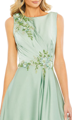 Mac Duggal - Green Floral Applique Sleeveless A Line Gown - US 6 Mac Duggal - Green Floral Applique Sleeveless A Line Gown - US 6