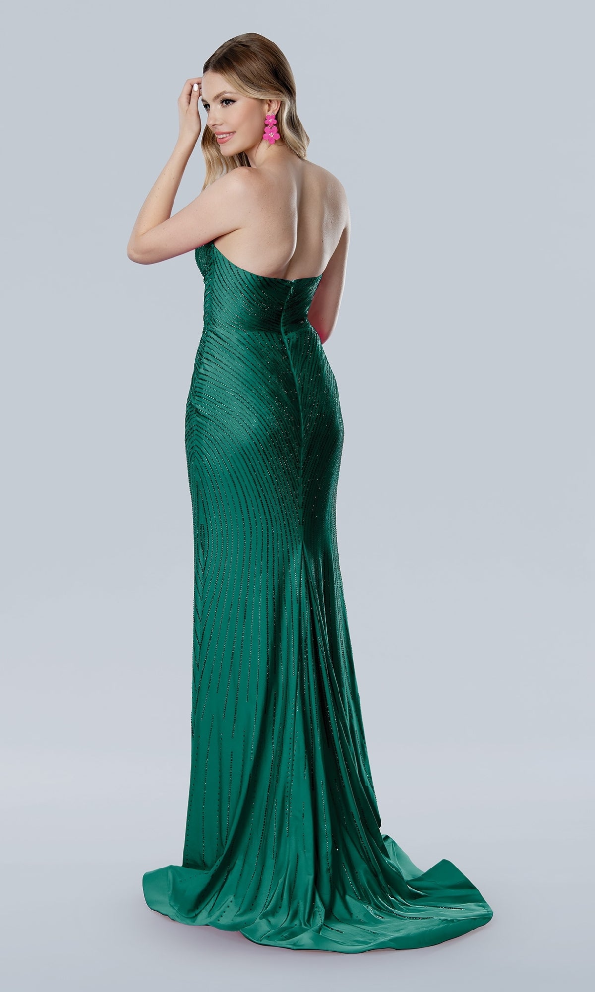 Long Prom Dress: Stella Couture 25155 Emerald Green / 0