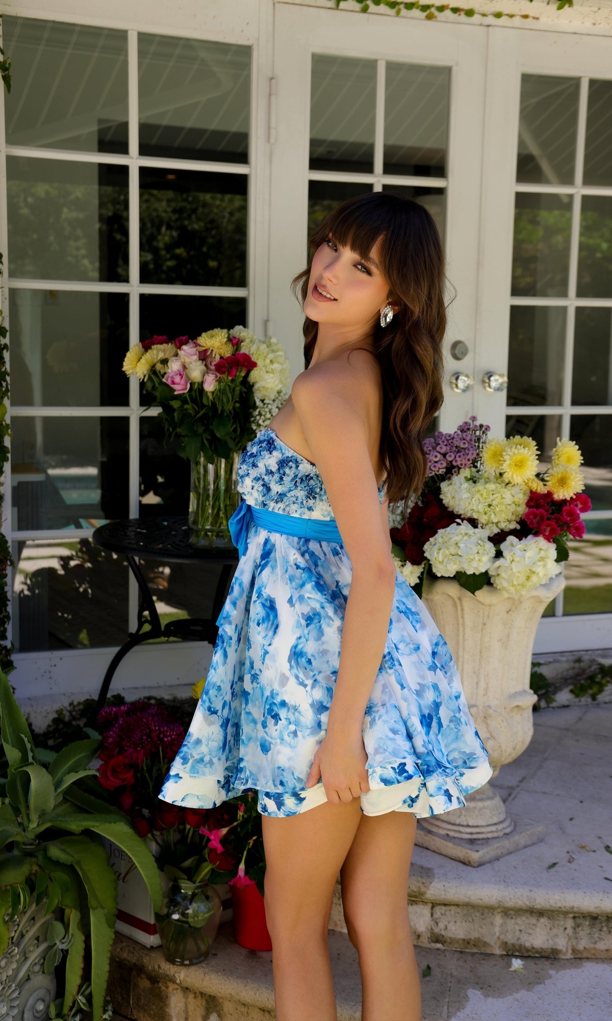 converse and homecoming dresses Strapless Short Dress with Floral Print – PromGirl Elegant Bridesmaid Dresses Turn heads and steal Crochet Shift Dress - Frame:Framed