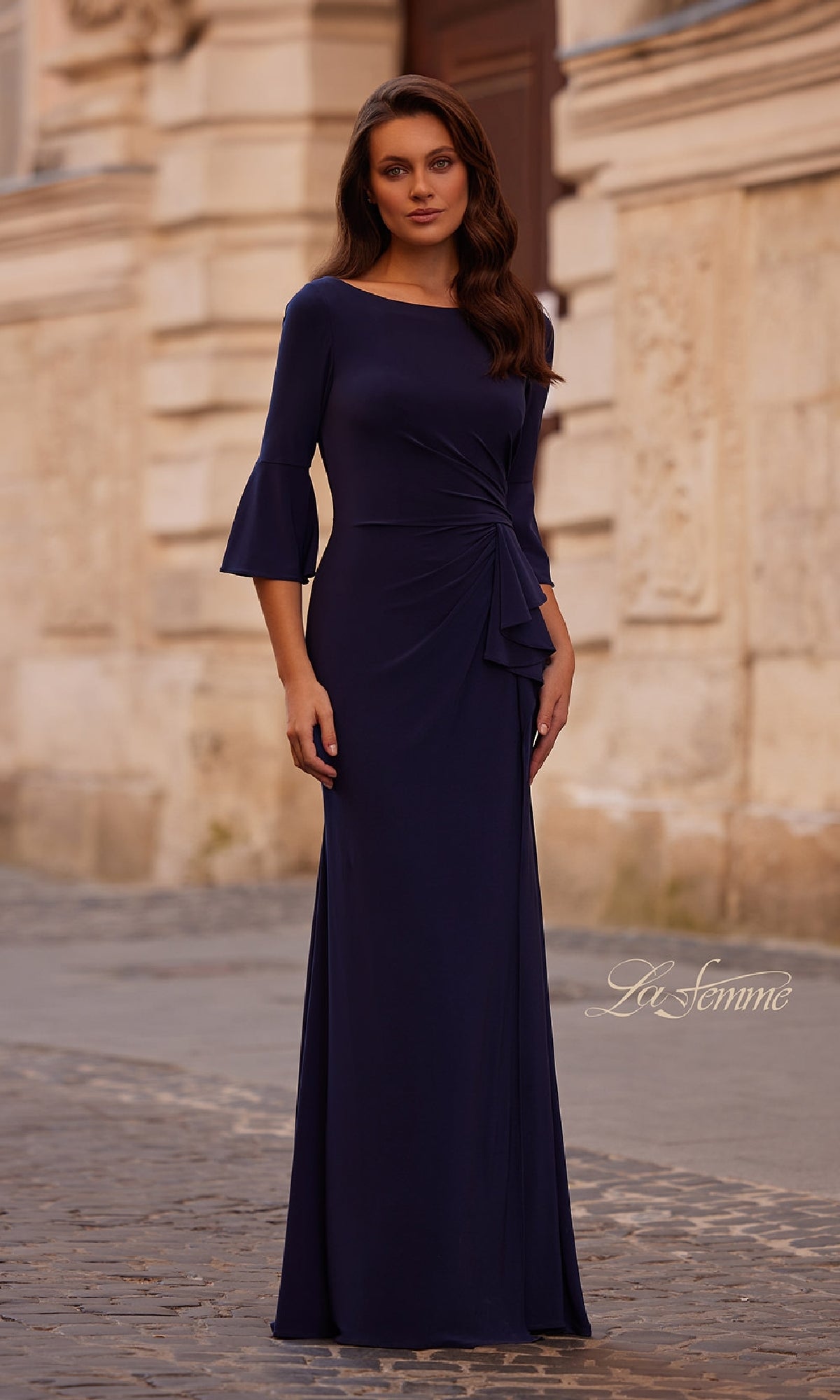 Bateau-Neck Long Formal Dress with Bell Sleeves Black / 4