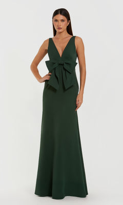 green emerald velvet dress Aleah Emerald Green Plain Front Knot Modest Dress – House Of Haniya main image 0