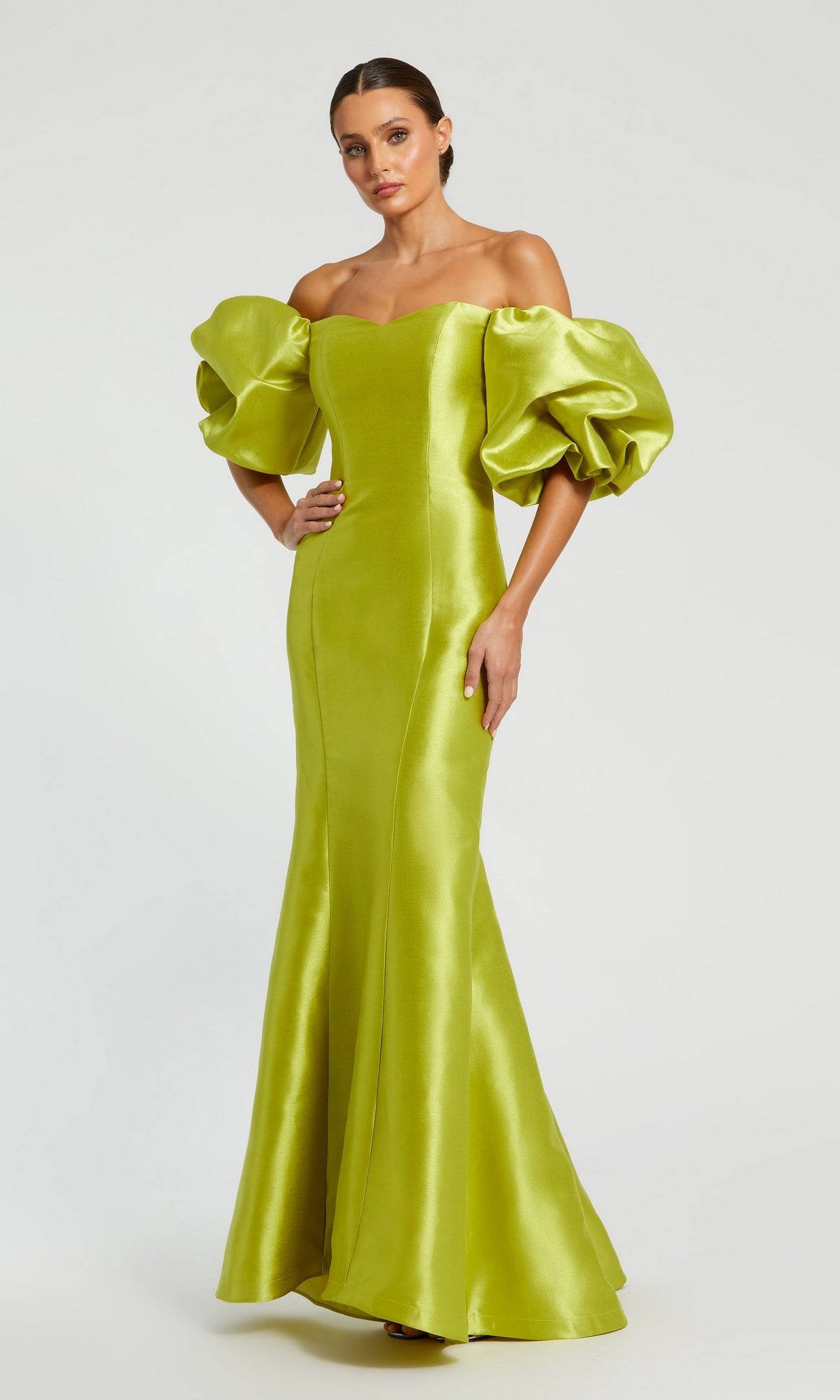 Mac Duggal - Black Sweetheart Off The Shoulder Puff Sleeve Gown - US 12