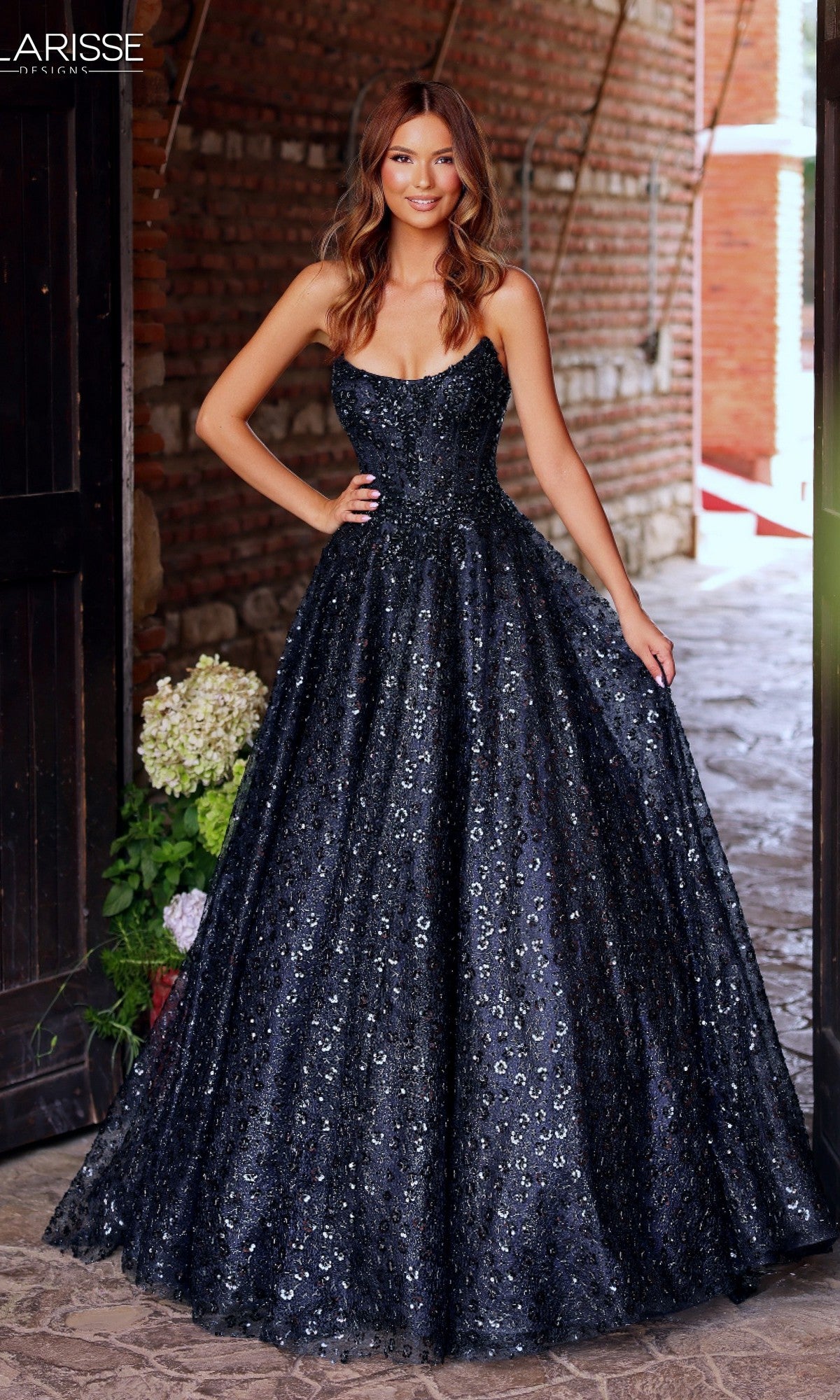 clarisse designs prom dress Long Dress: 62326 Navy / 00 flowing chiffon maxi dress Feeling Electric Puff Sleeves complemented by an alluring Pants size:34W / L / 50 EUR