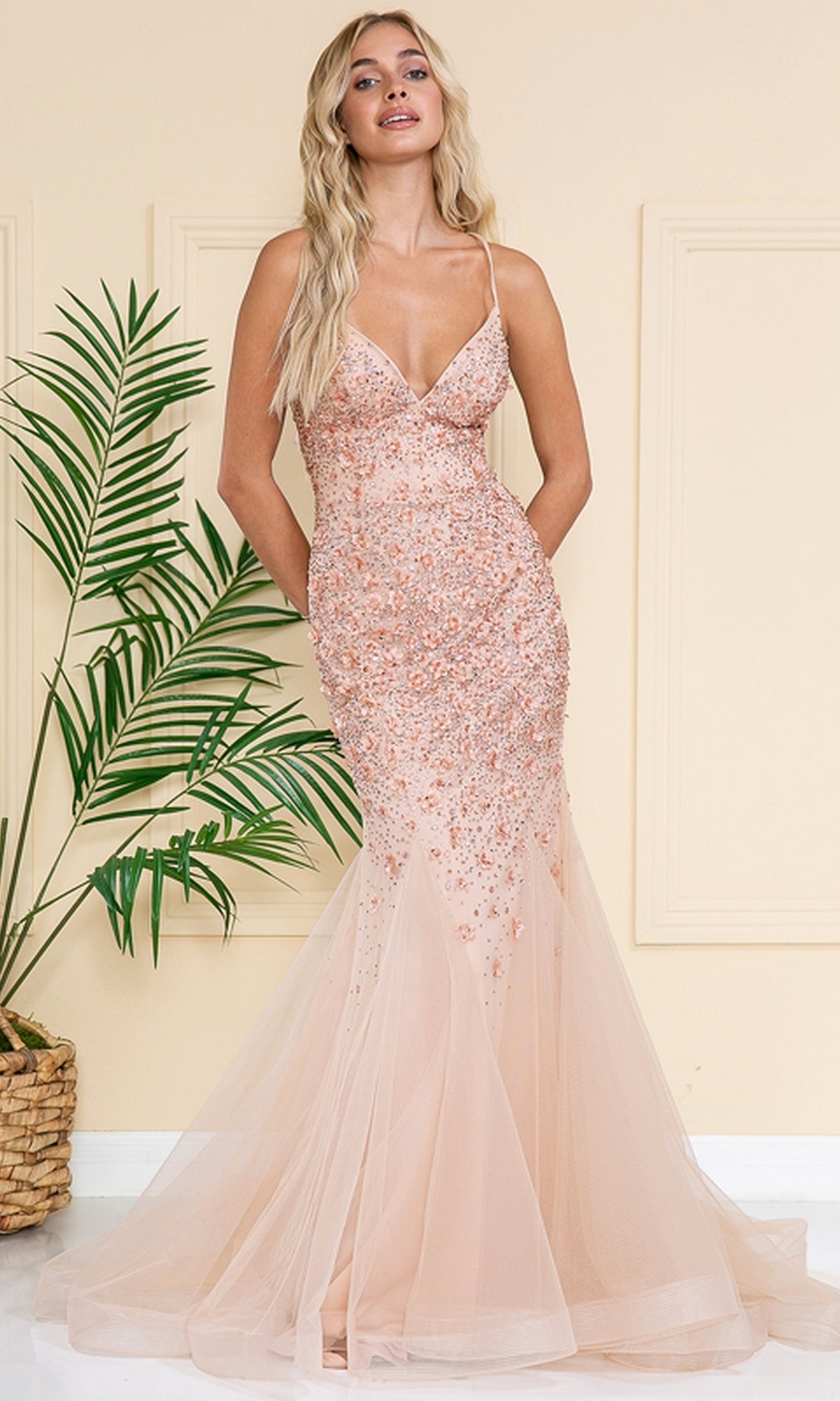 Floral-Embellished Long Prom Dress with Train SU066