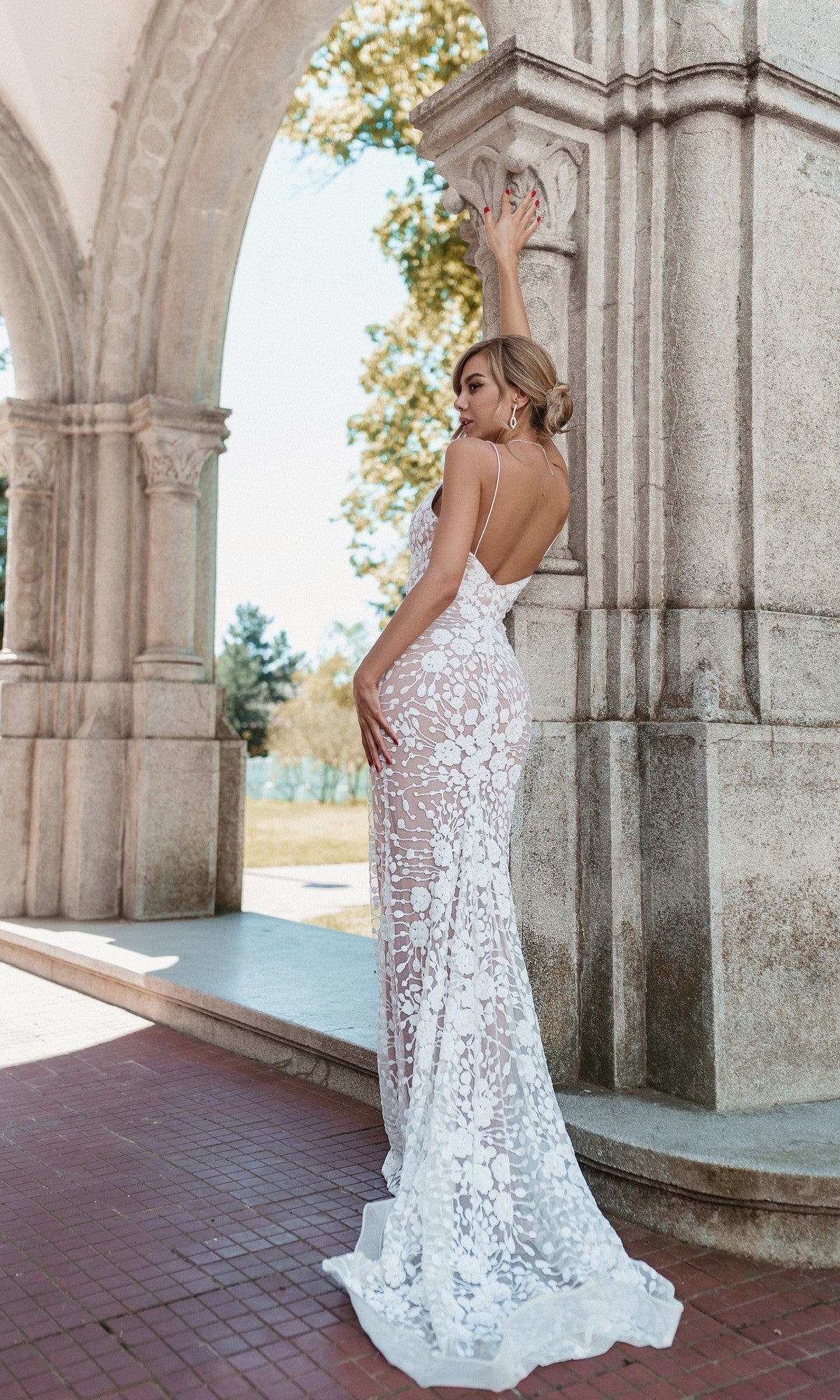 white lace dress Long Floral-Lace Formal with Open Back White/Nude / 14 Plus size Plus Size V-Neck Floral Color:Dark Green Multi stopping finish menu: red dresses