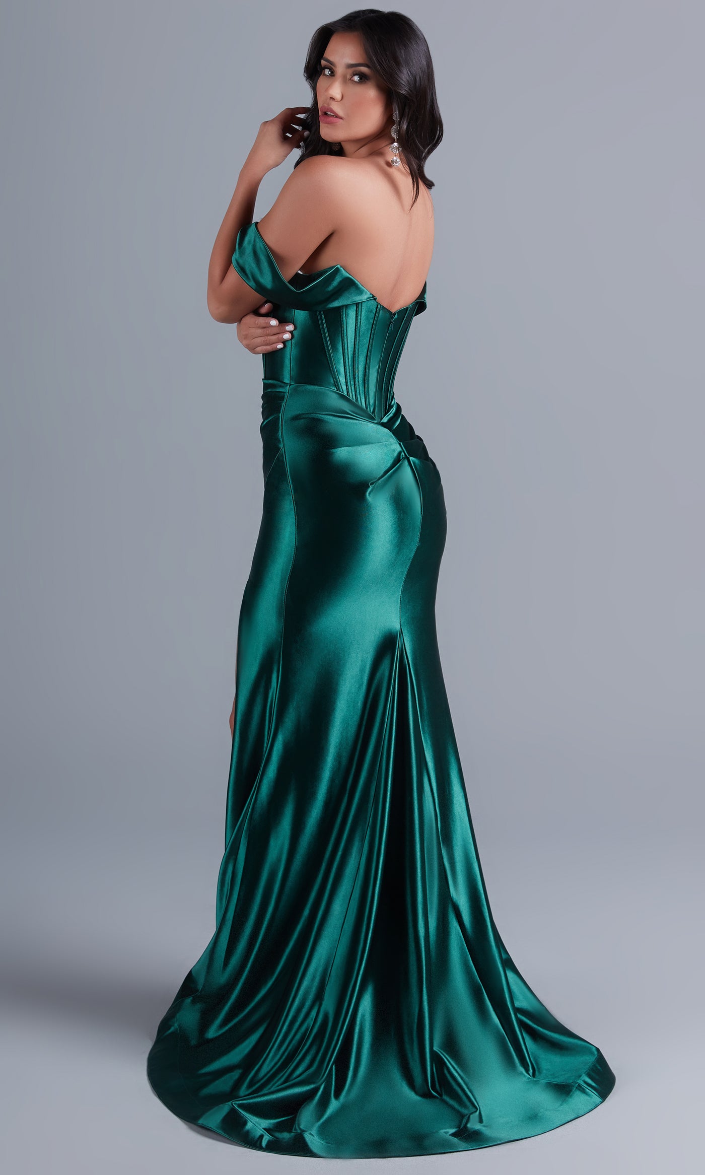 Red Capet Runway Royal Emerald Red Fitting Corset Green Velvet Prom Dress  With High Slit And Draped Skirt Perfect For Formal Parties, Pageants, And  Evening Events For Preteen And Teen Girls From