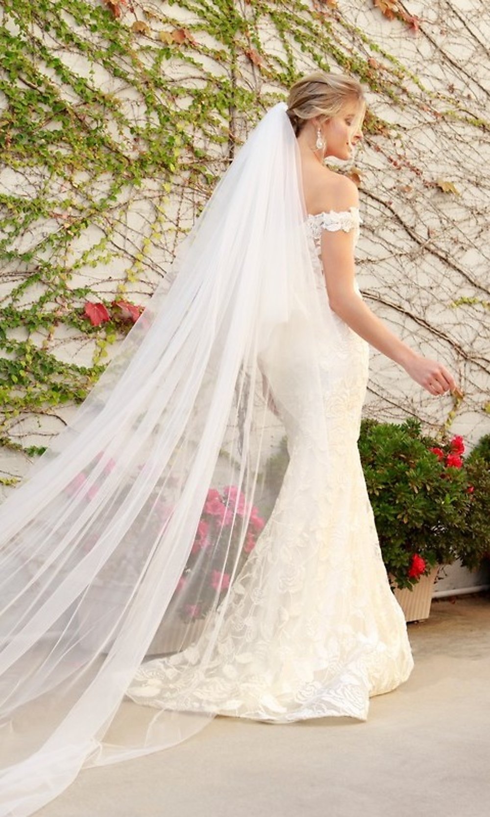 Narianna-Embroidered Long White Formal Dress